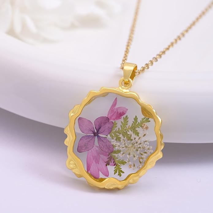 Real Pressed Flower Necklace for Women, Handmade Boho Chic Dangle Design, Unique Floral Jewelry, Cute and Thoughtful Gift for Christmas, Valentine’s & Mother’s Day
